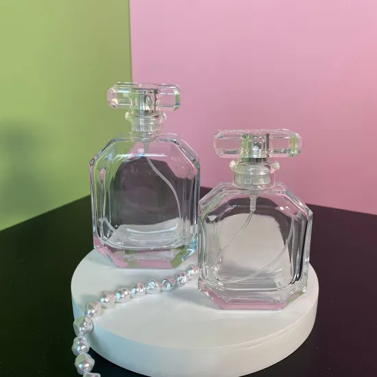 最新の卸売香水ボトルアクセサリー木製キャップボトルプラスチックキャップコルクキャップ